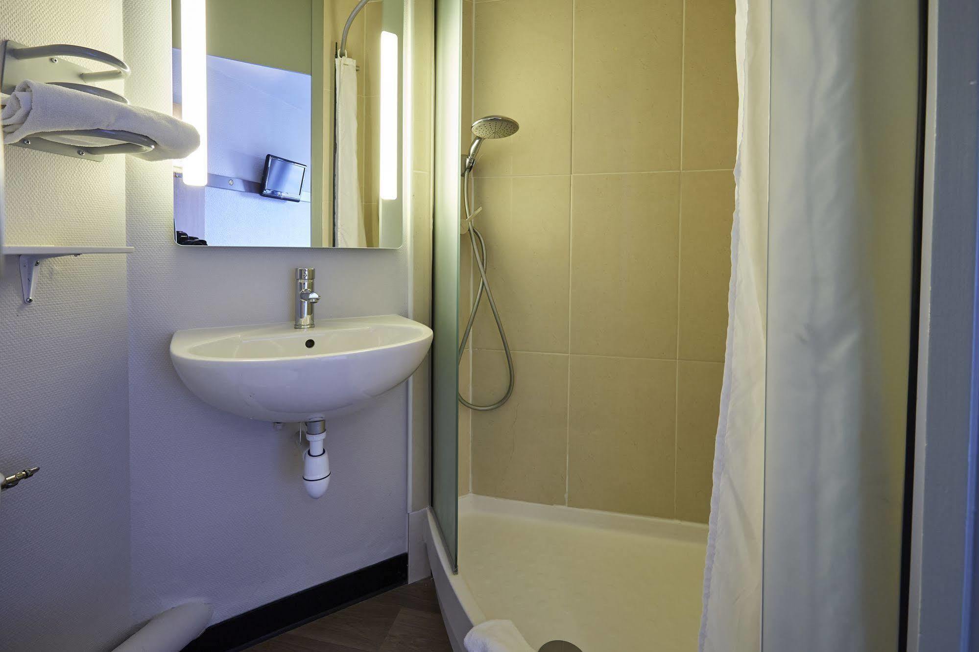 B&B Hotel Colmar Vignobles Ouest Wintzenheim Esterno foto